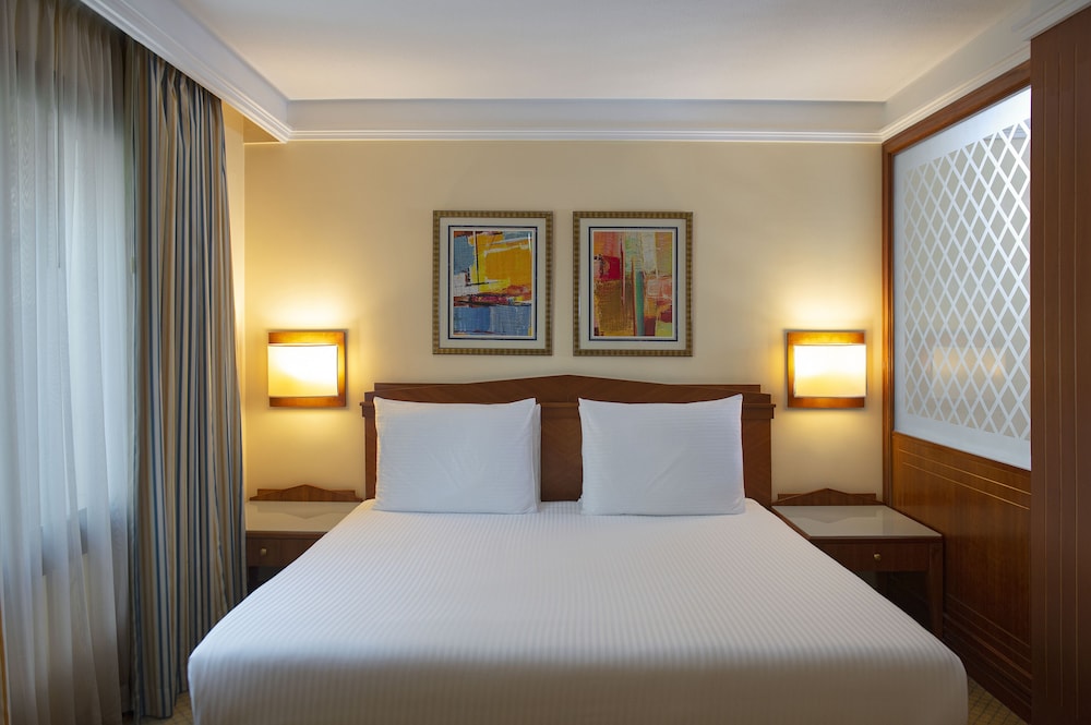 Radisson Blu Martinez Beirut 12/72