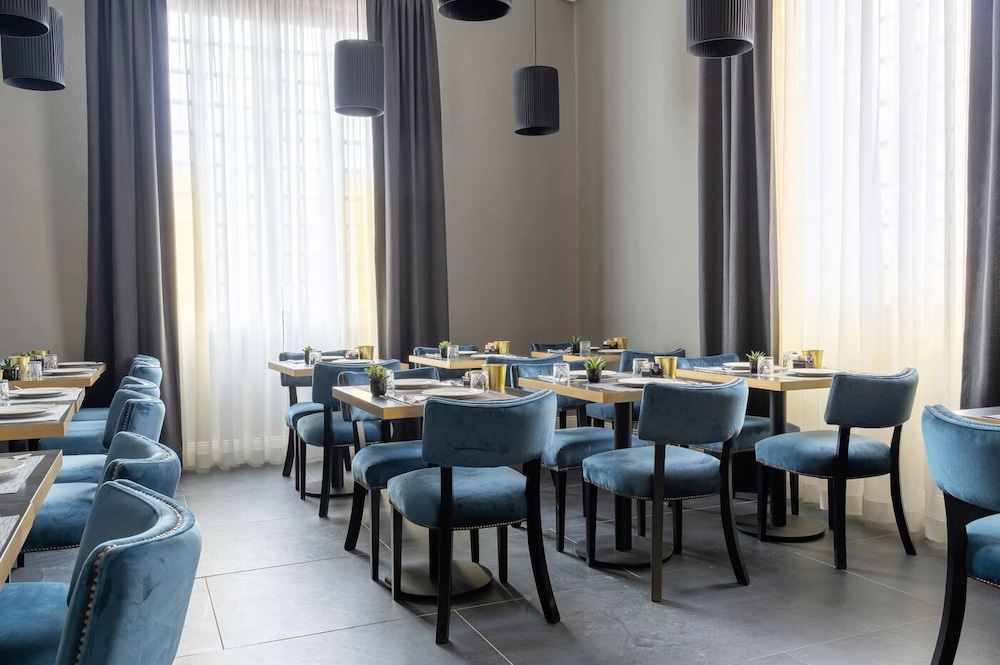Flom Boutique Hotel 38/50