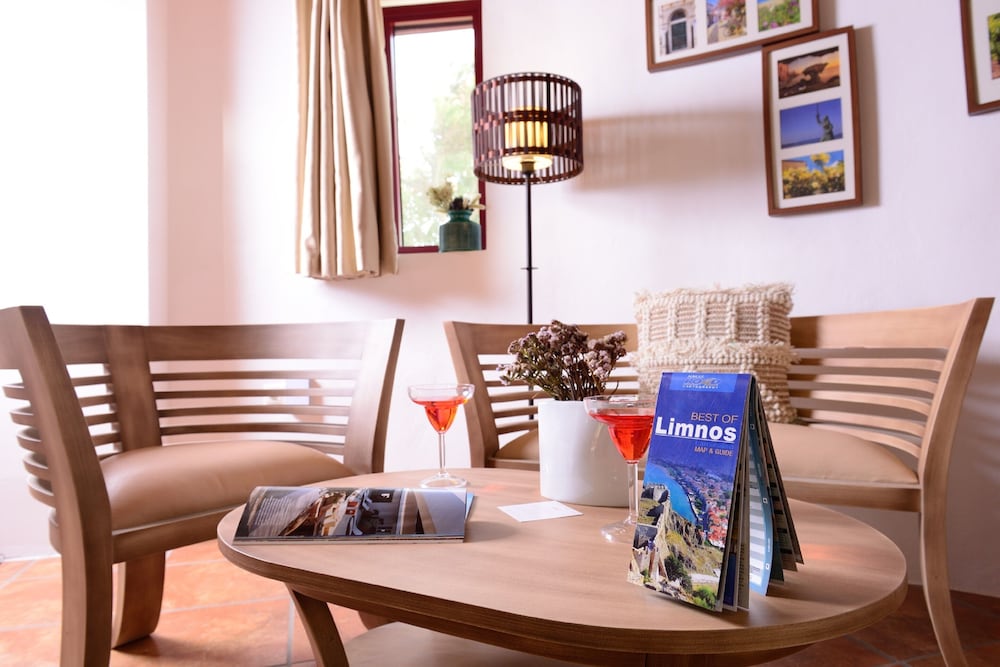 Varos Village Boutique Hotel 36/49