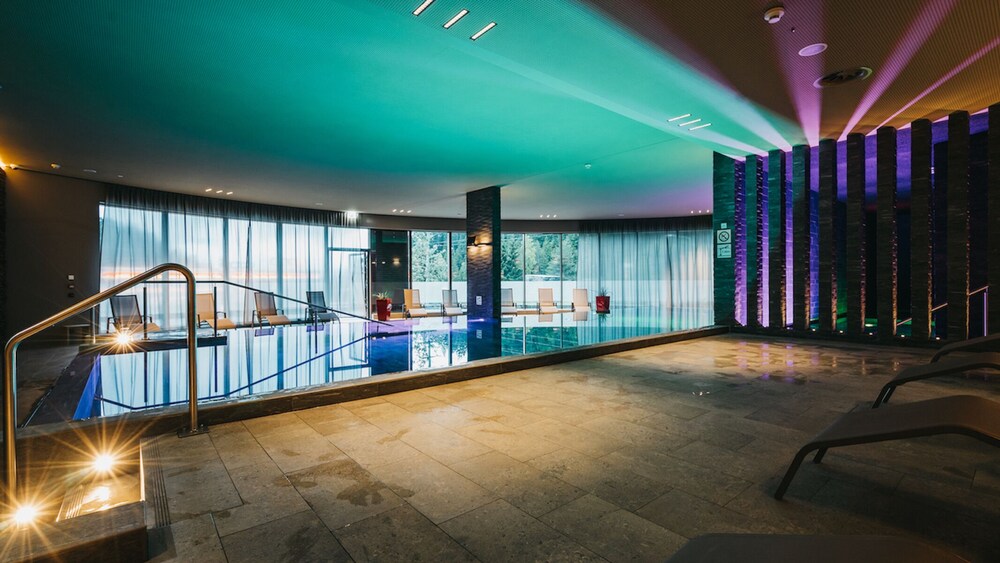 Peaks Place Apartment Hotel And Spa 29/68