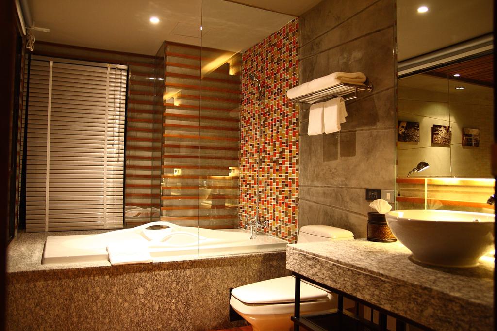 Deluxe, Suite