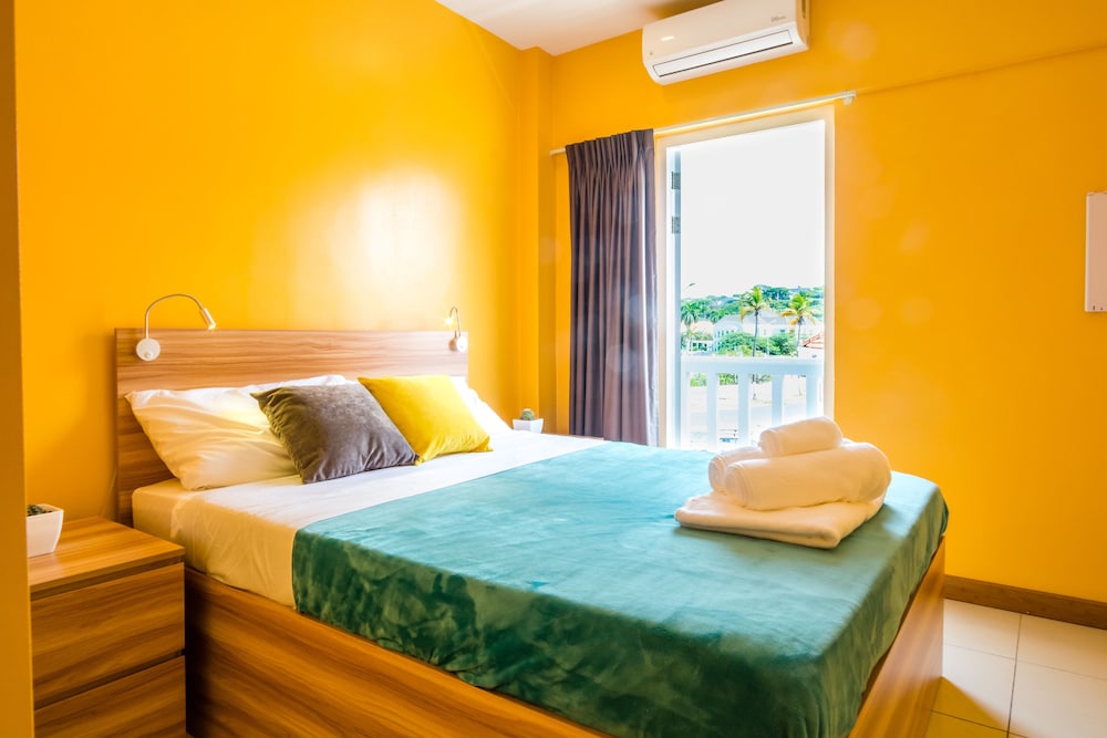 Bed & Bike Curacao Hostel 29/50