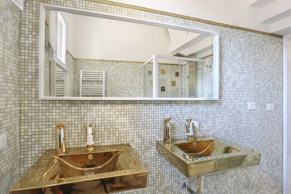 Lullaby Suite Near Palazzo Vecchio and Piazza Signoria-hosted by Sweetstay 16/19