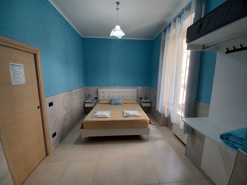 B B Quattro Palazzi Napoli 24/48