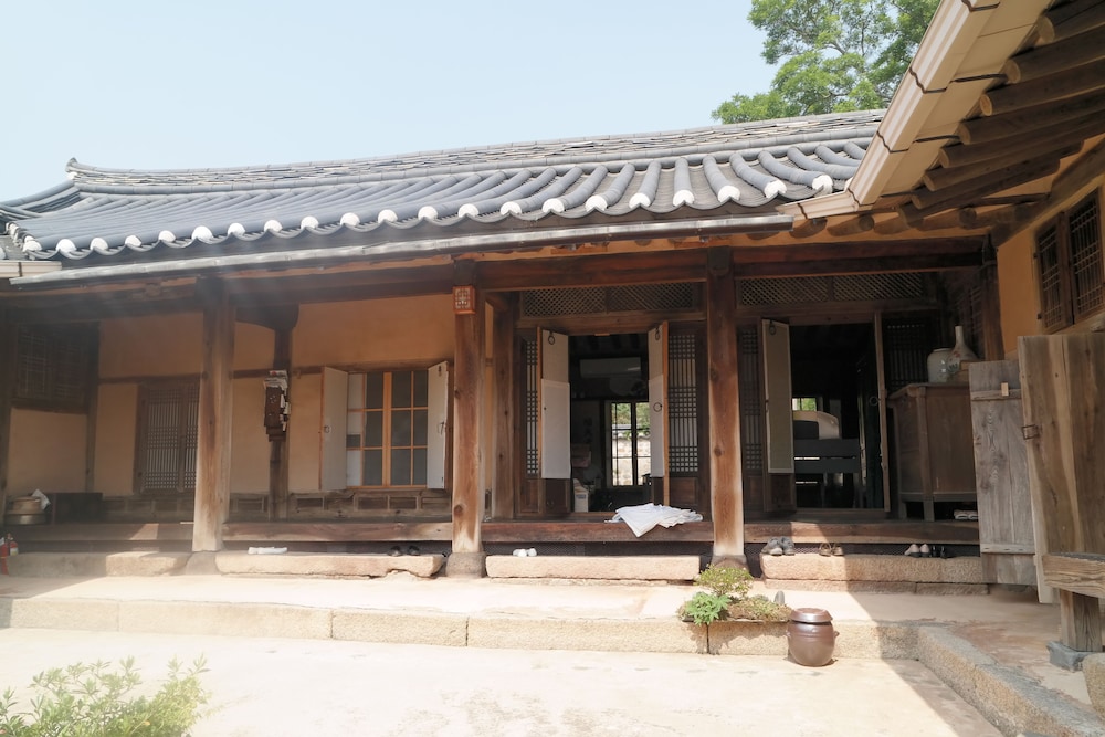 Gyeamgotaek 1/48