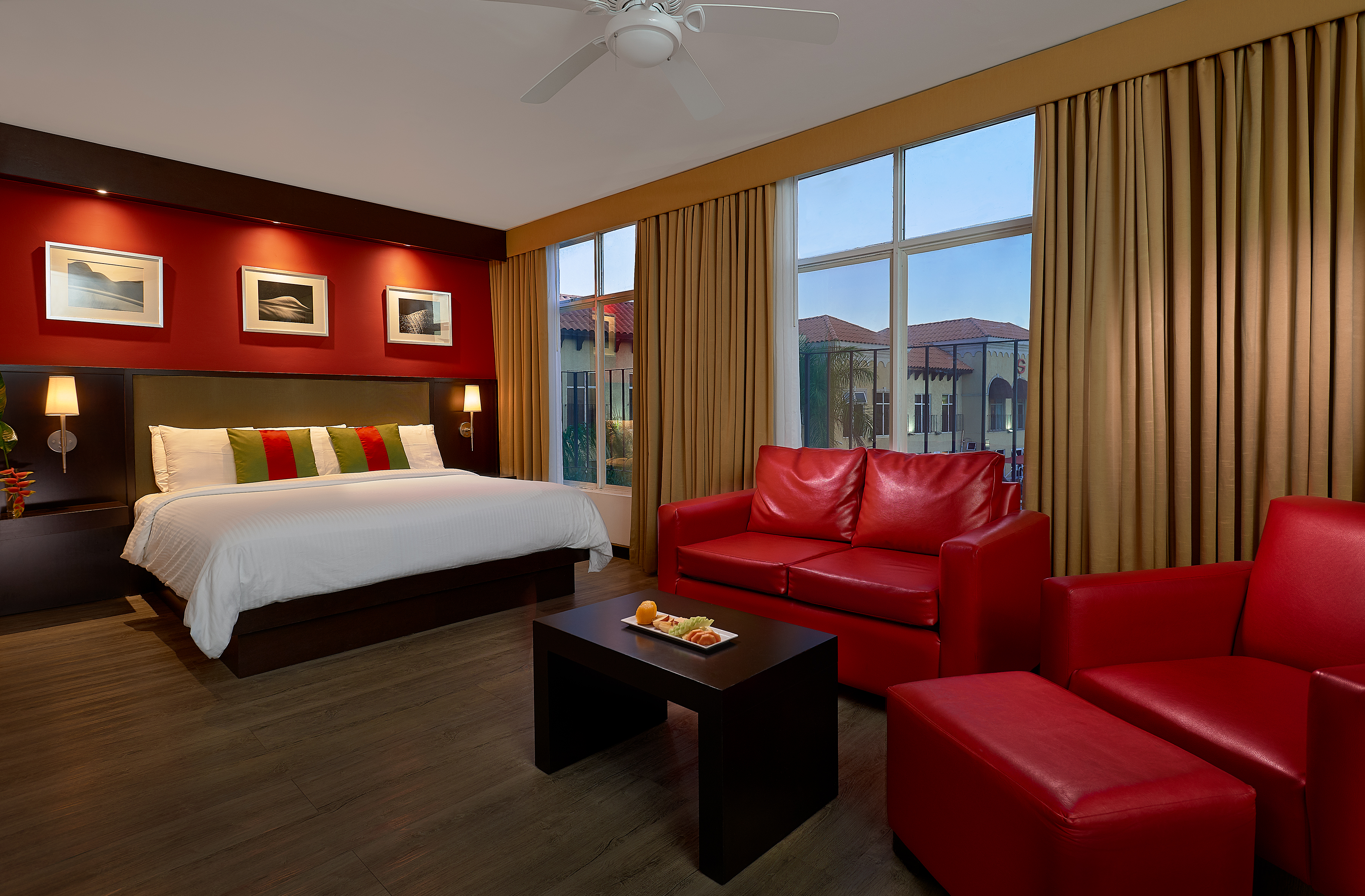 JUNIOR SUITE, KING BED