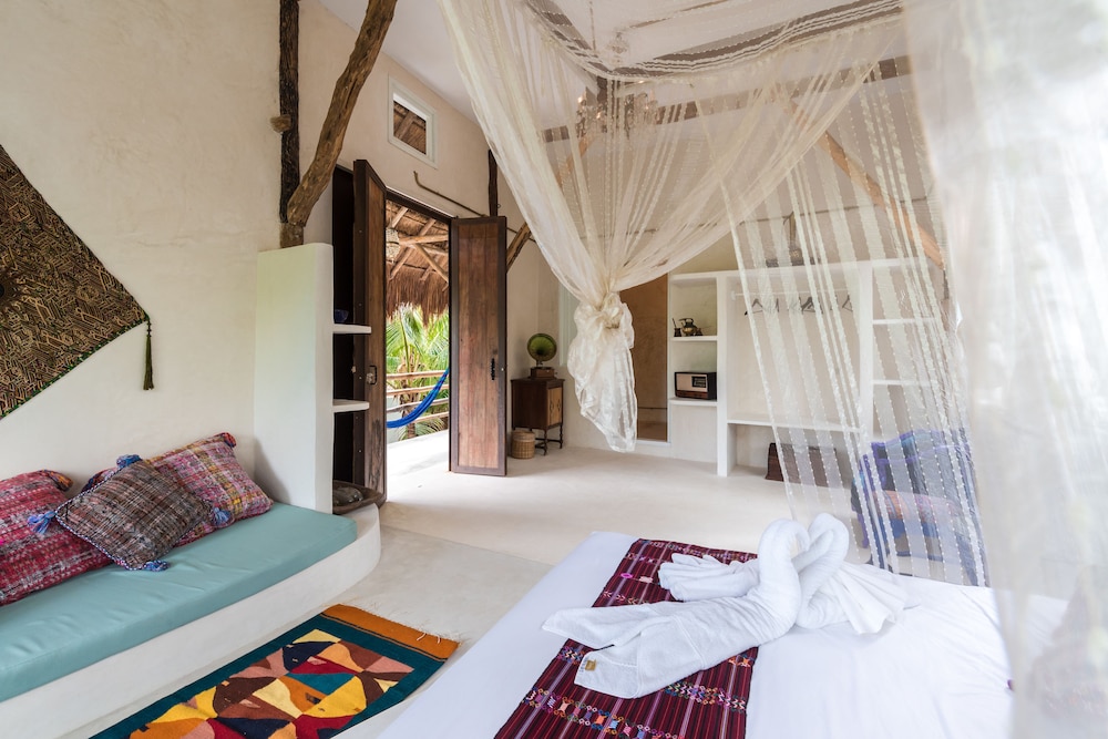 Cormoran Hotel Boutique & Cenote 4/48