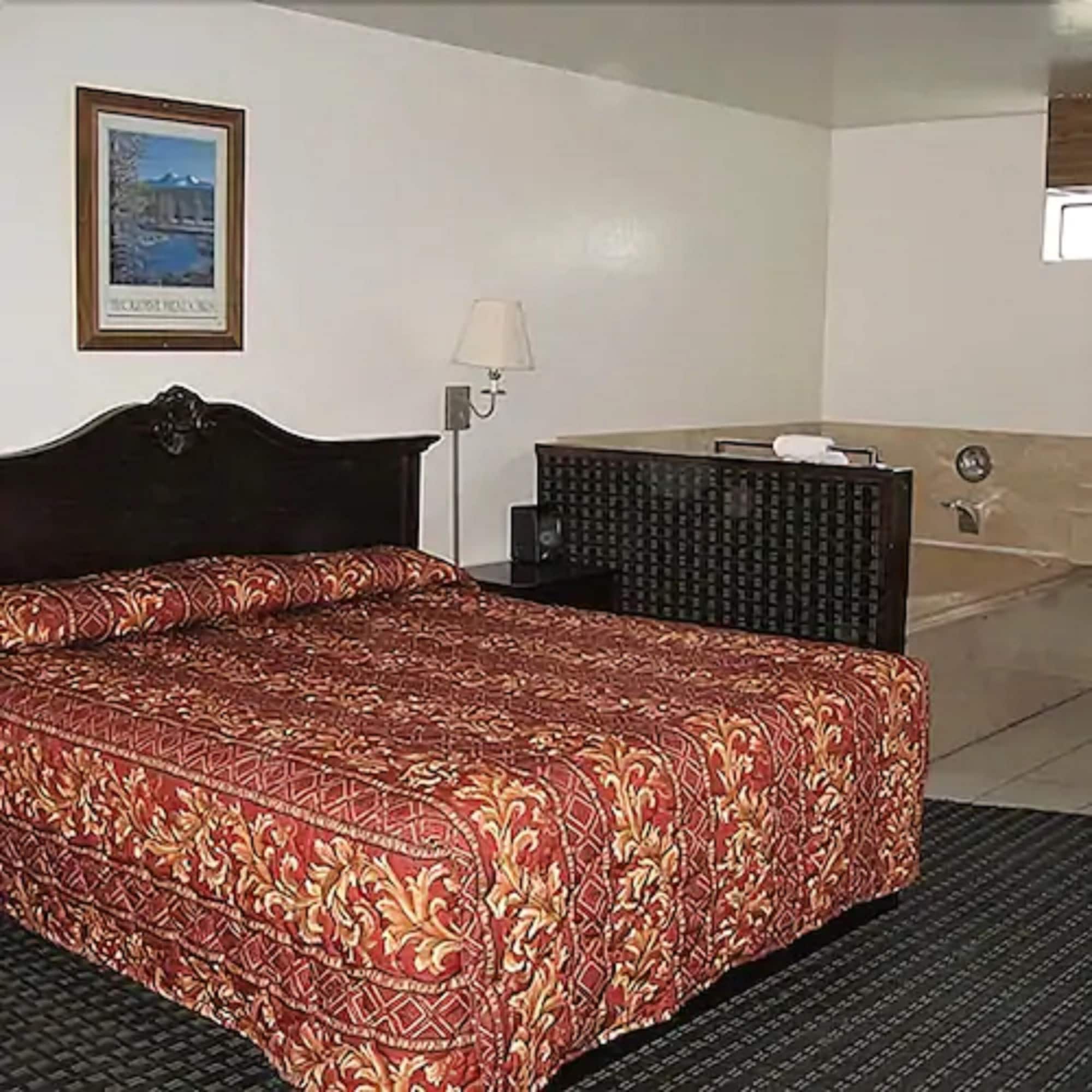 Room, King Bed, Hot Tub