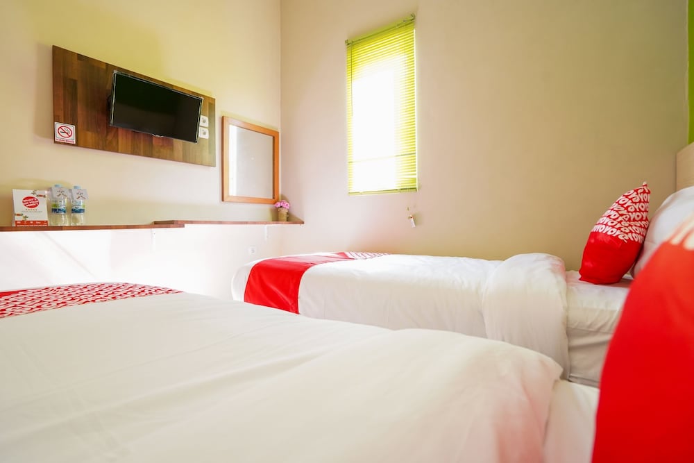 Hotel O Surabaya near Surabaya Town Square formerly Kupang Gunung Residence 33/60