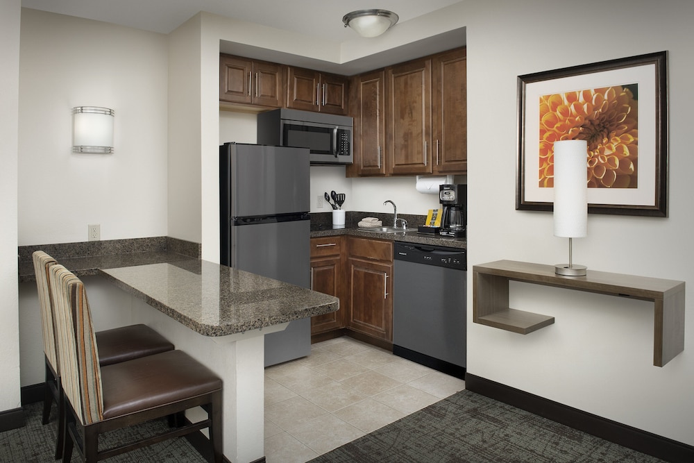 Staybridge Suites Greenville I-85 Woodruff Road 49/58