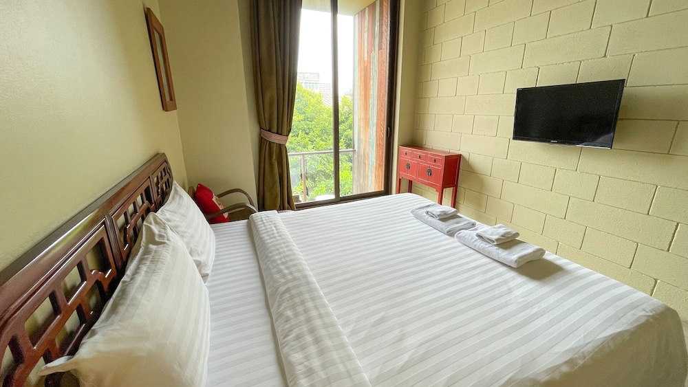 Villa Phra Sumen Bangkok 24/67