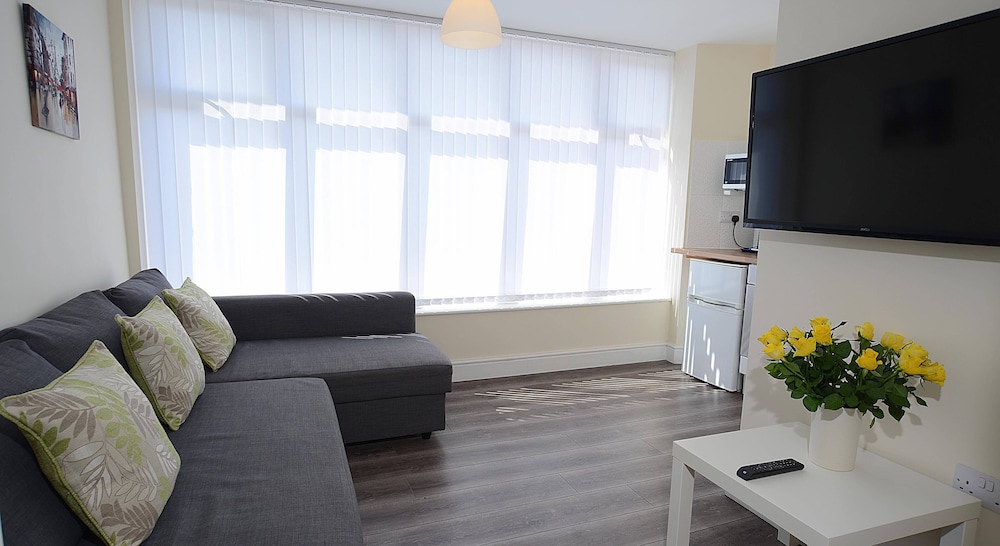 Twelve Self Serviced Apartments 31/50
