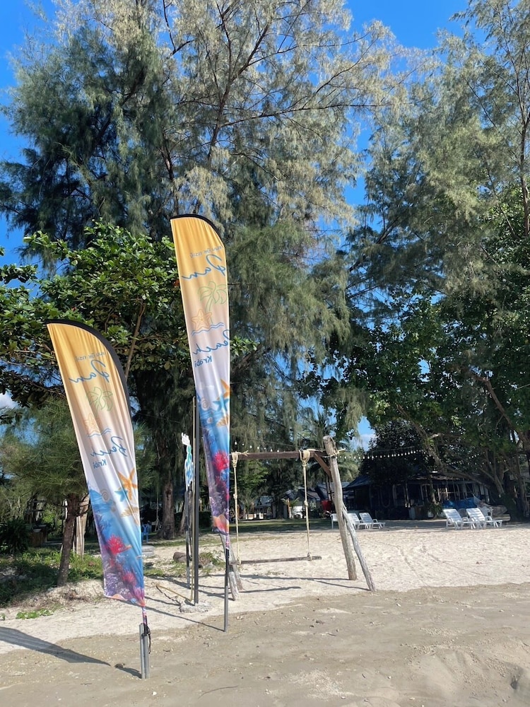 Pan Beach Bungalows 24/50