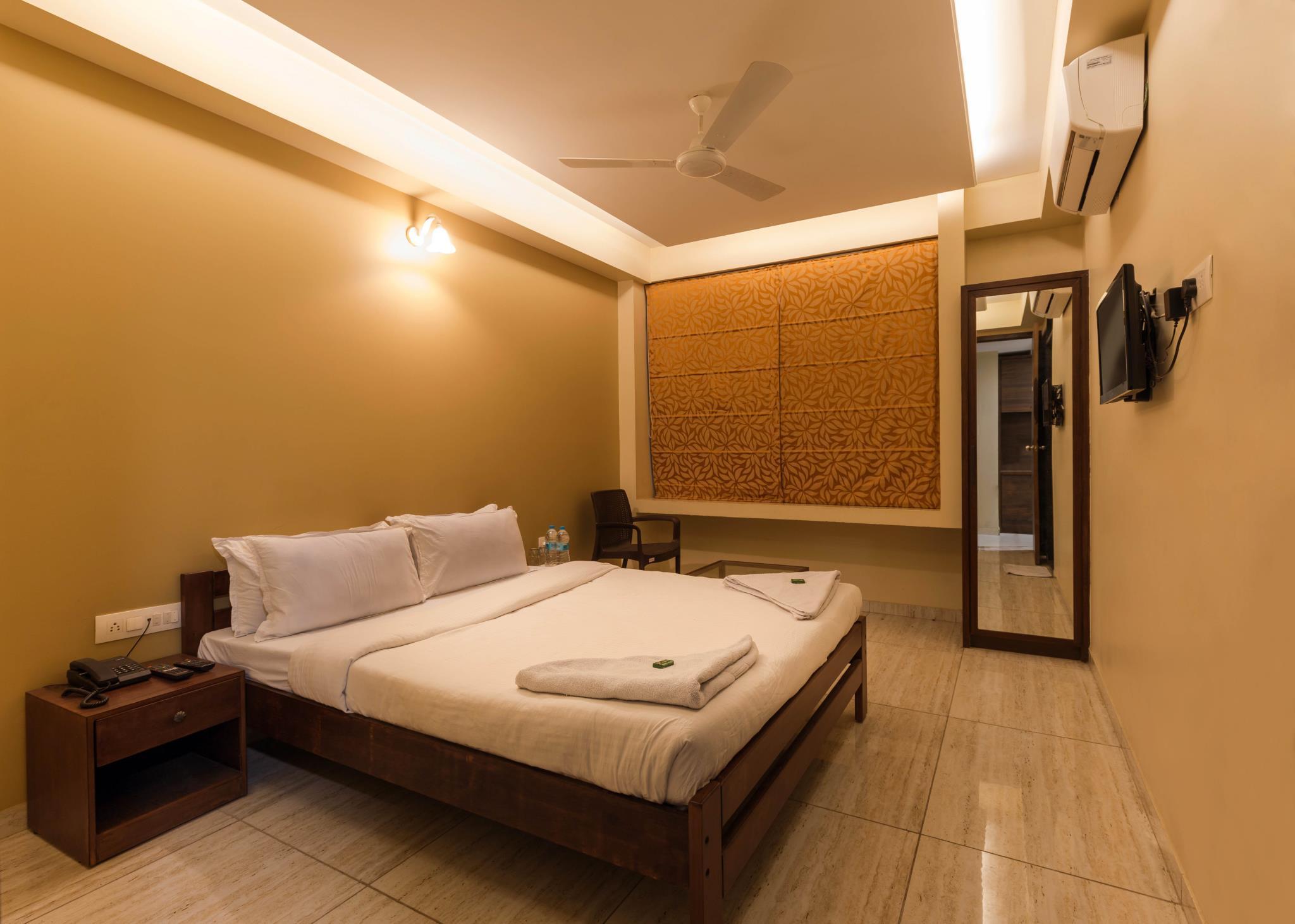 Hotel Darshan 6/18