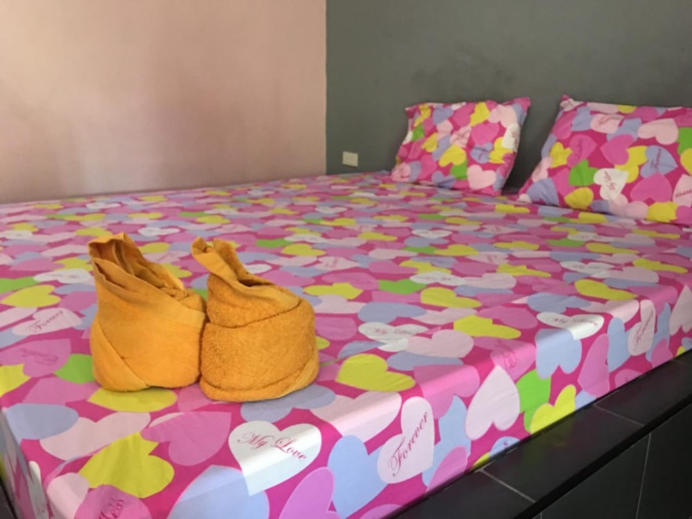 Mee Rak Resort 10/31