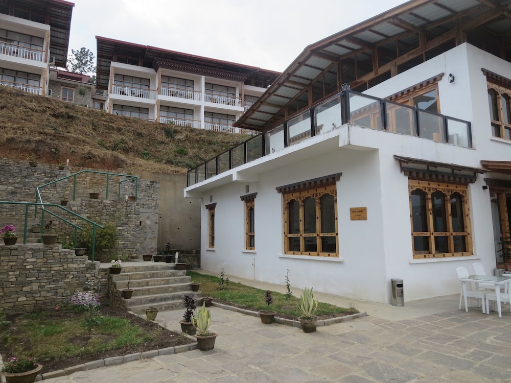 ZHINGKHAM RESORT 3/30