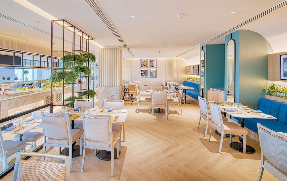 restaurant cafeteria
