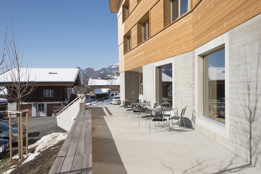 Saanen Gstaad Youth Hostel 25/41
