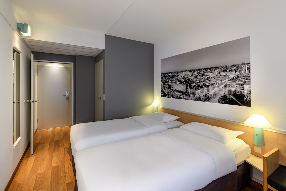 IBIS HANNOVER MEDICAL PARK 23/64