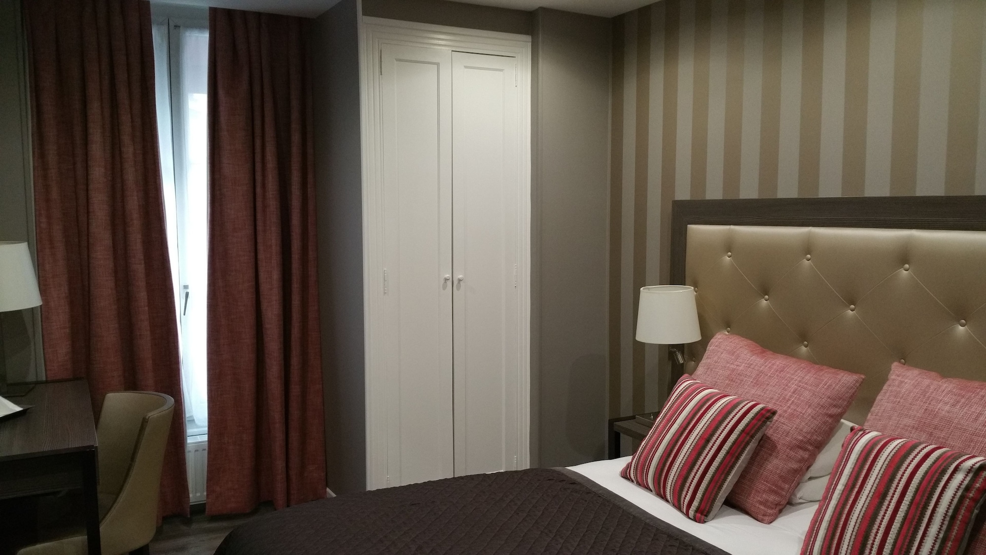 ROOM, TRIPLE