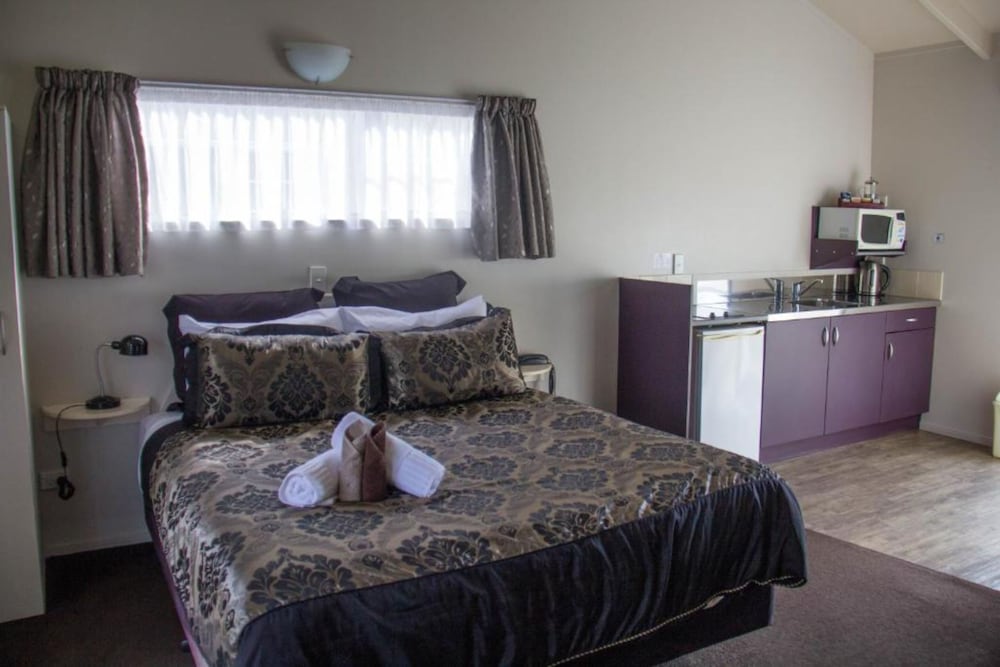 Anchor Lodge Resort 19/73