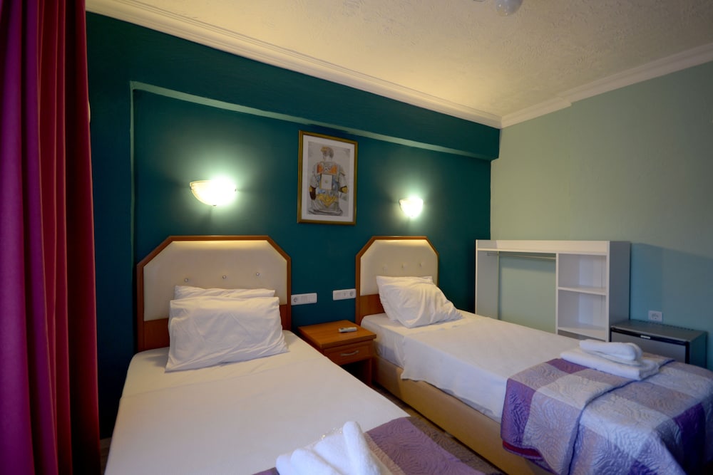 Rebetika Hotel 48/67