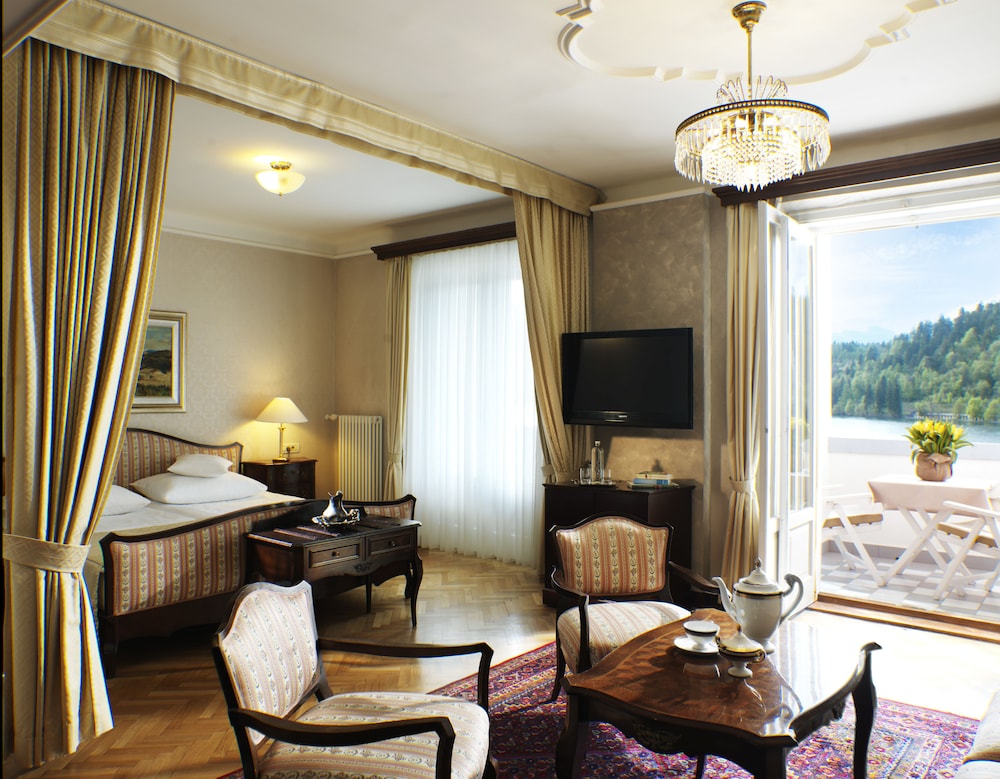 GRAND HOTEL TOPLICE 48/78