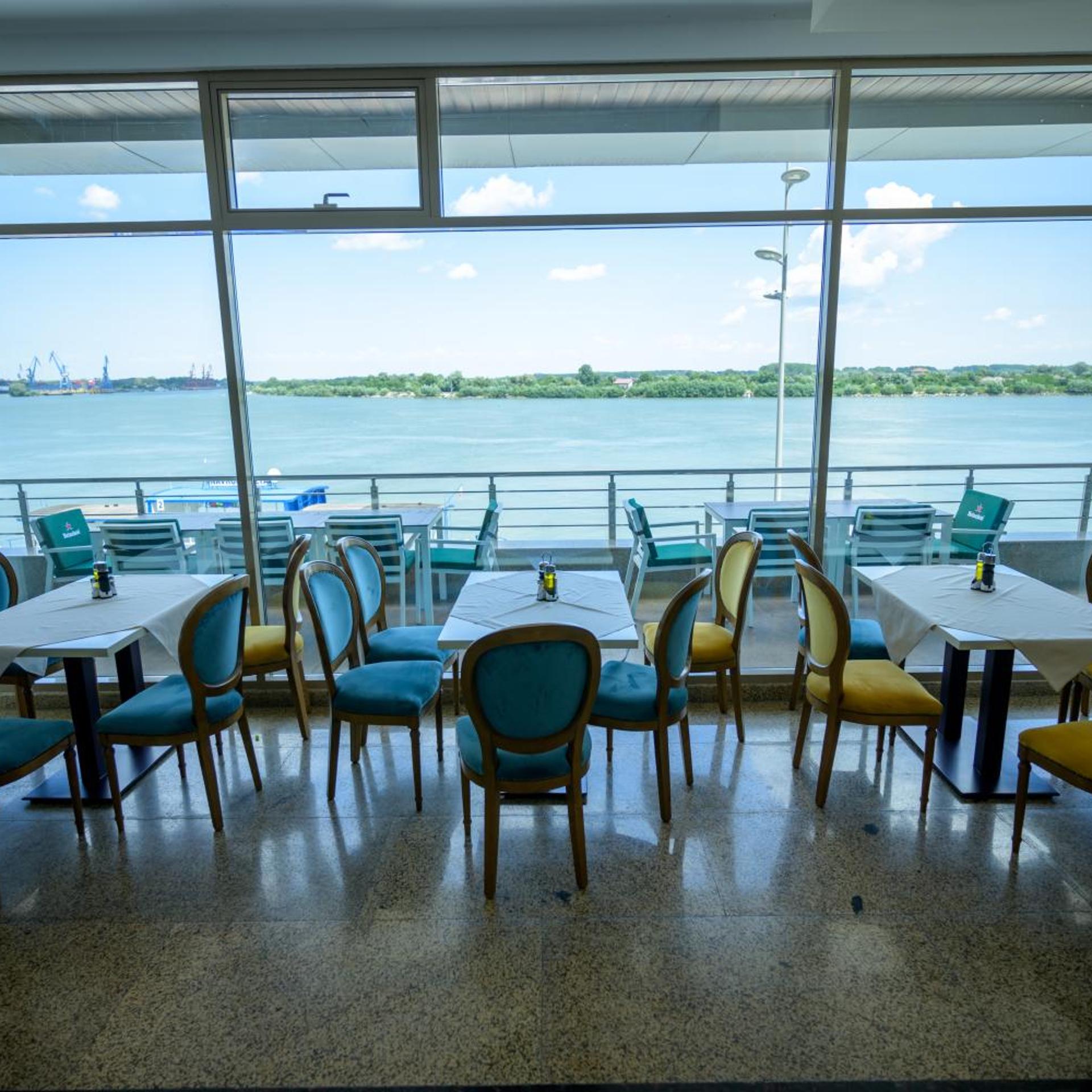 Esplanada Hotel 32/50