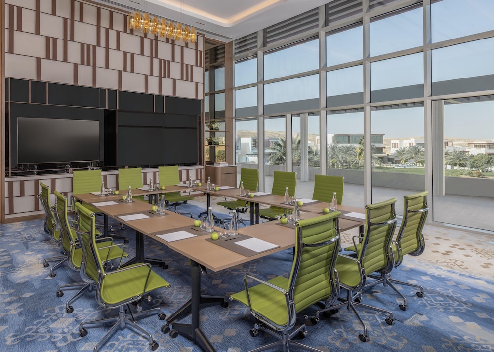 Tivoli La Vie Muscat Hotel & Residences 51/61