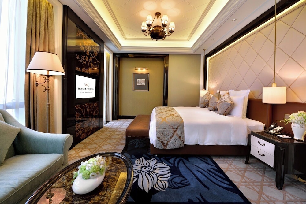 Chengdu Renhe Spring Hotel 17/39