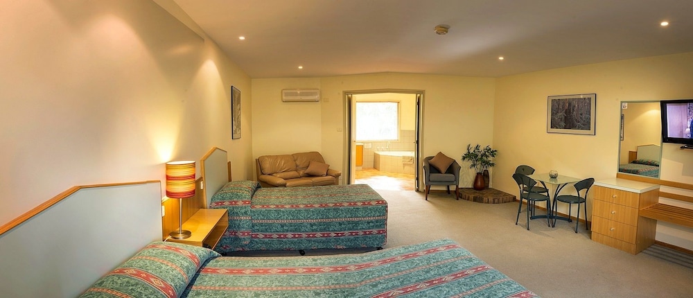 Pinnacle Holiday Lodge 34/52