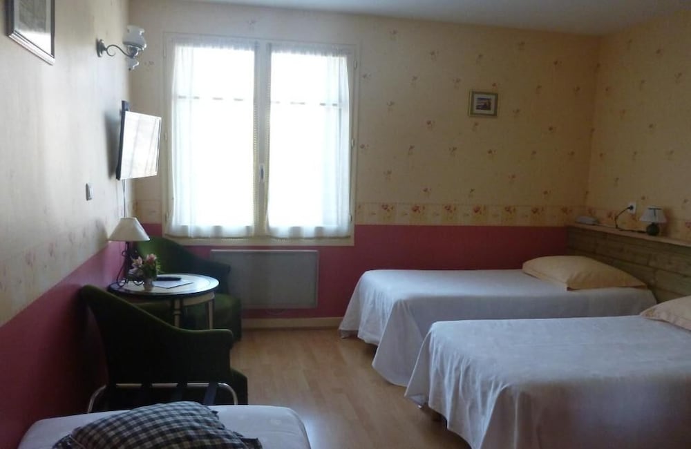 HOTEL LES TILLEULS 13/28