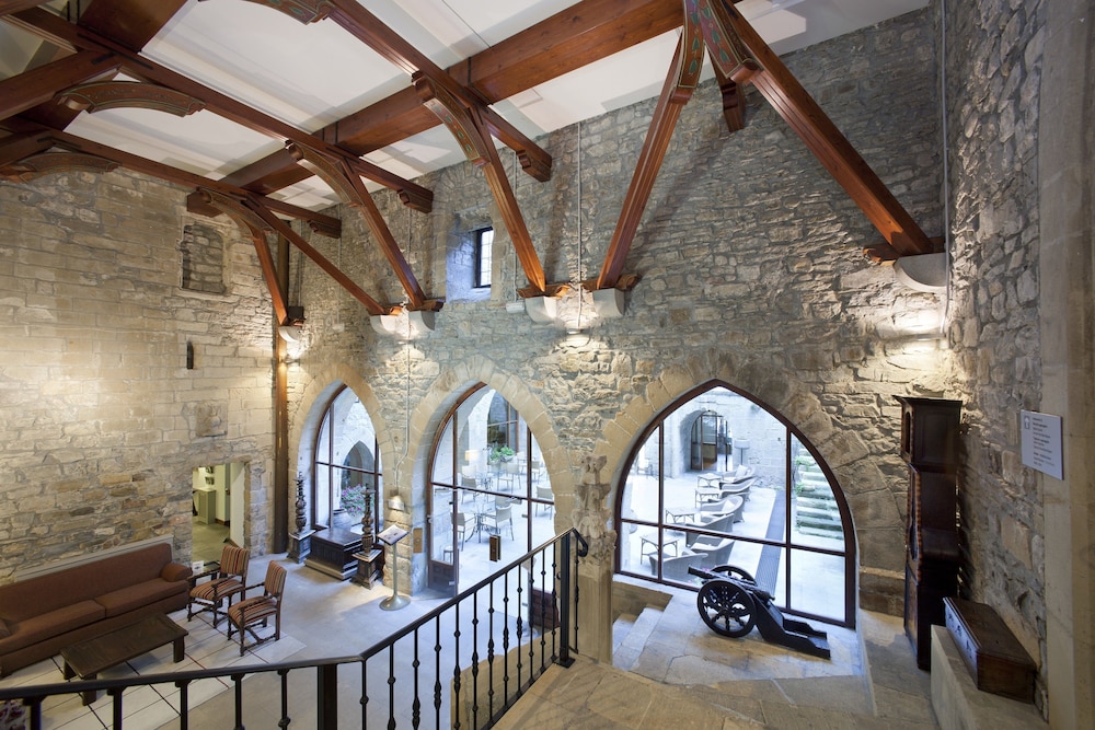 Parador De Hondarribia 18/40