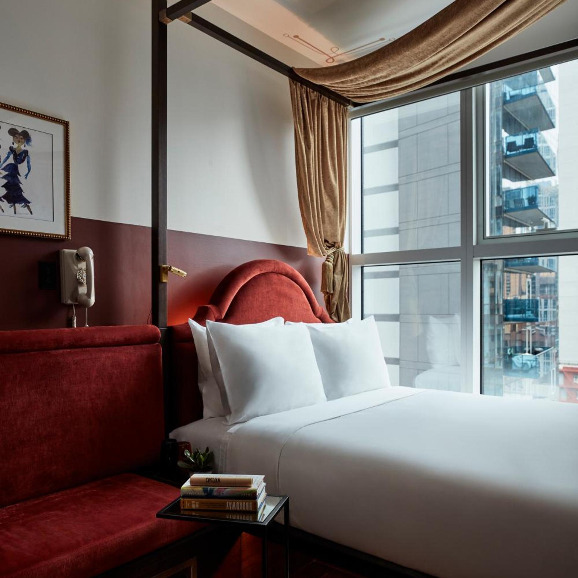 Superior, Queen Bed