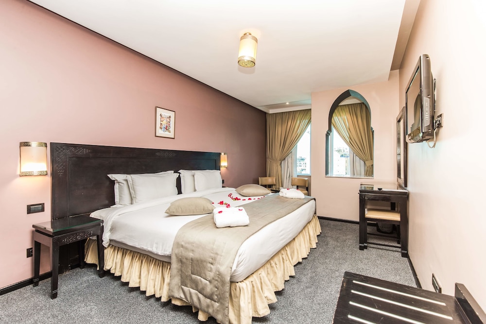 Hotel Almas 11/50