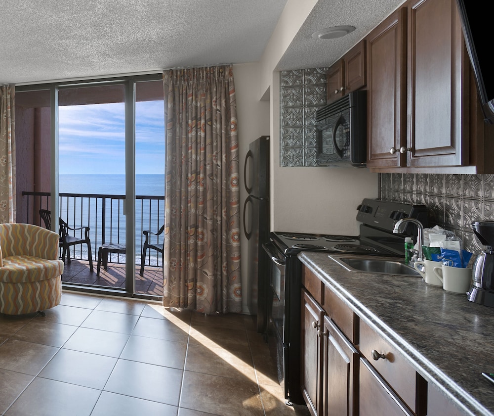 Beach Colony Resort 43/66