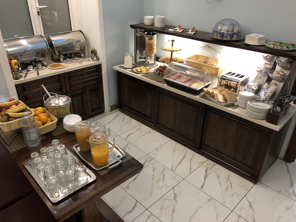 Grand Harbour Hotel 20/45