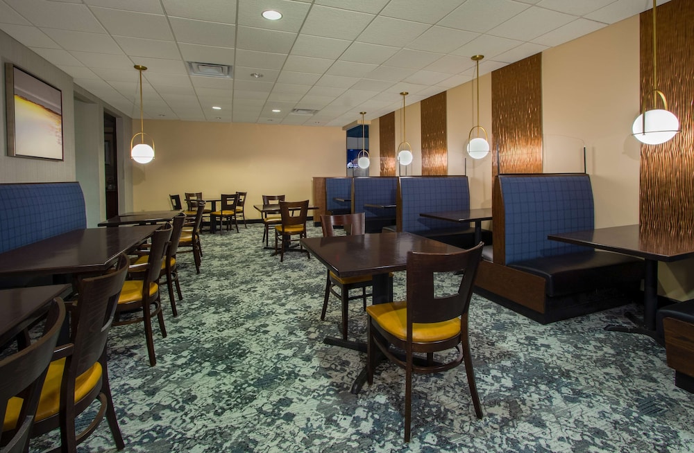 DoubleTree by Hilton Hotel Newark Ohio 51/65