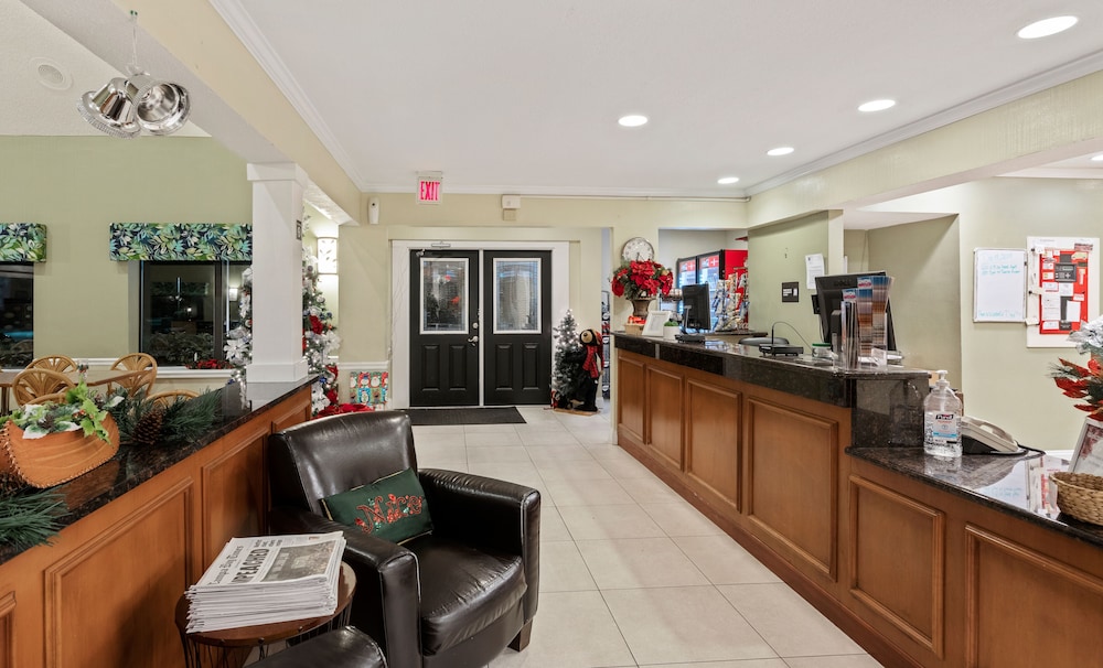 Chase Suite Hotel 32/33