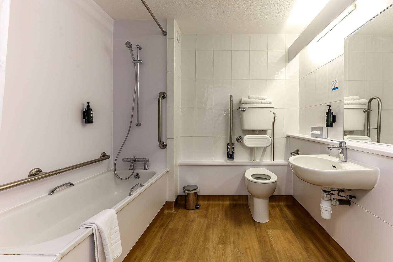 Days Inn by Wyndham London Stansted Airport 28/28