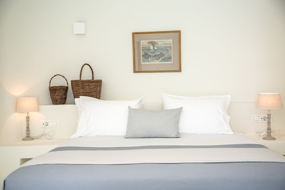 Aloia Villas 7/50