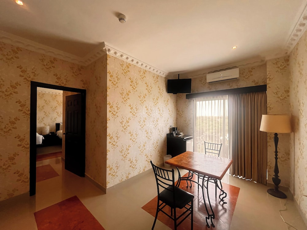 Hotel Palacio Maya 59/83