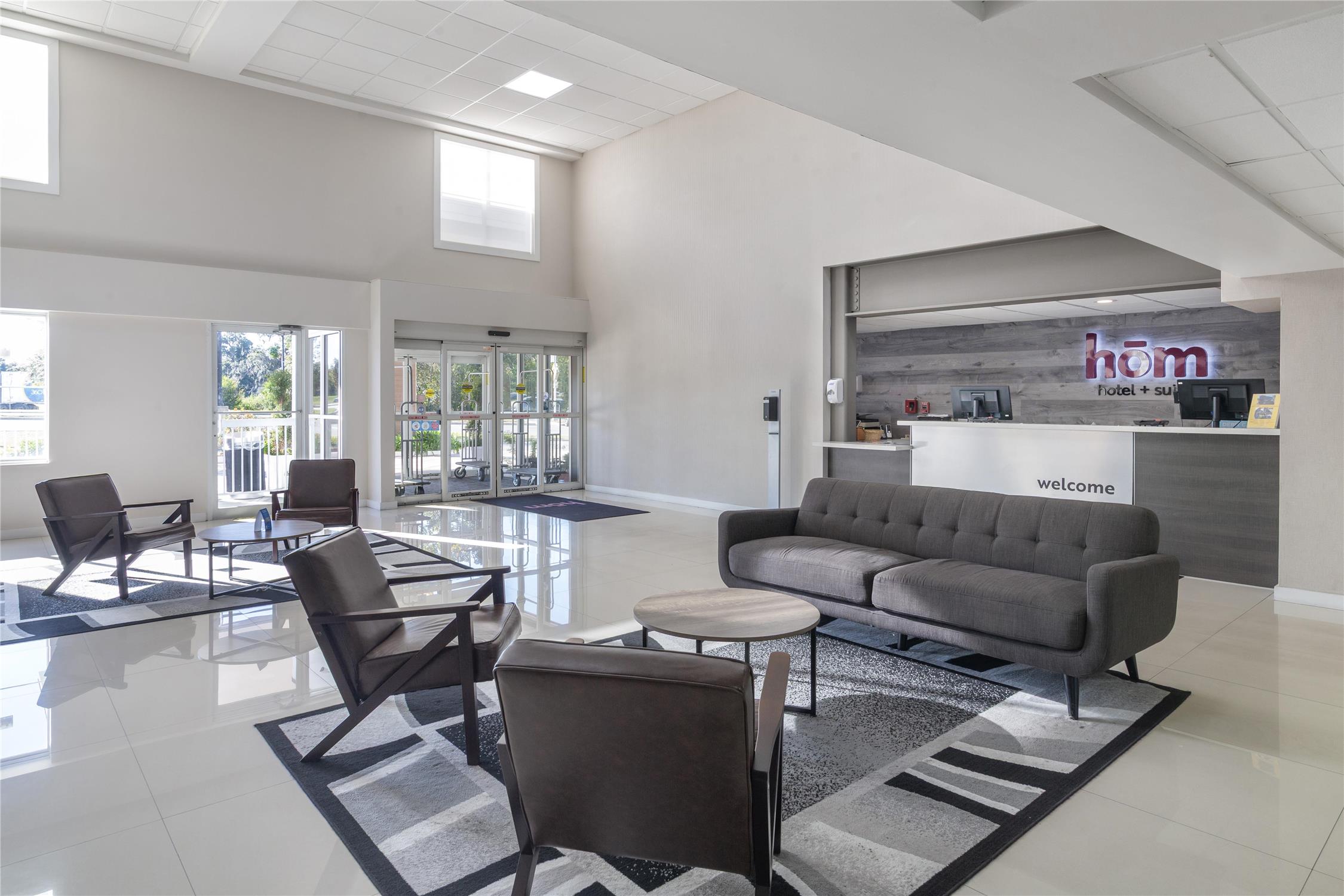 HOM Hotel Gainesville, SureStay Collection by Best Western 22/24