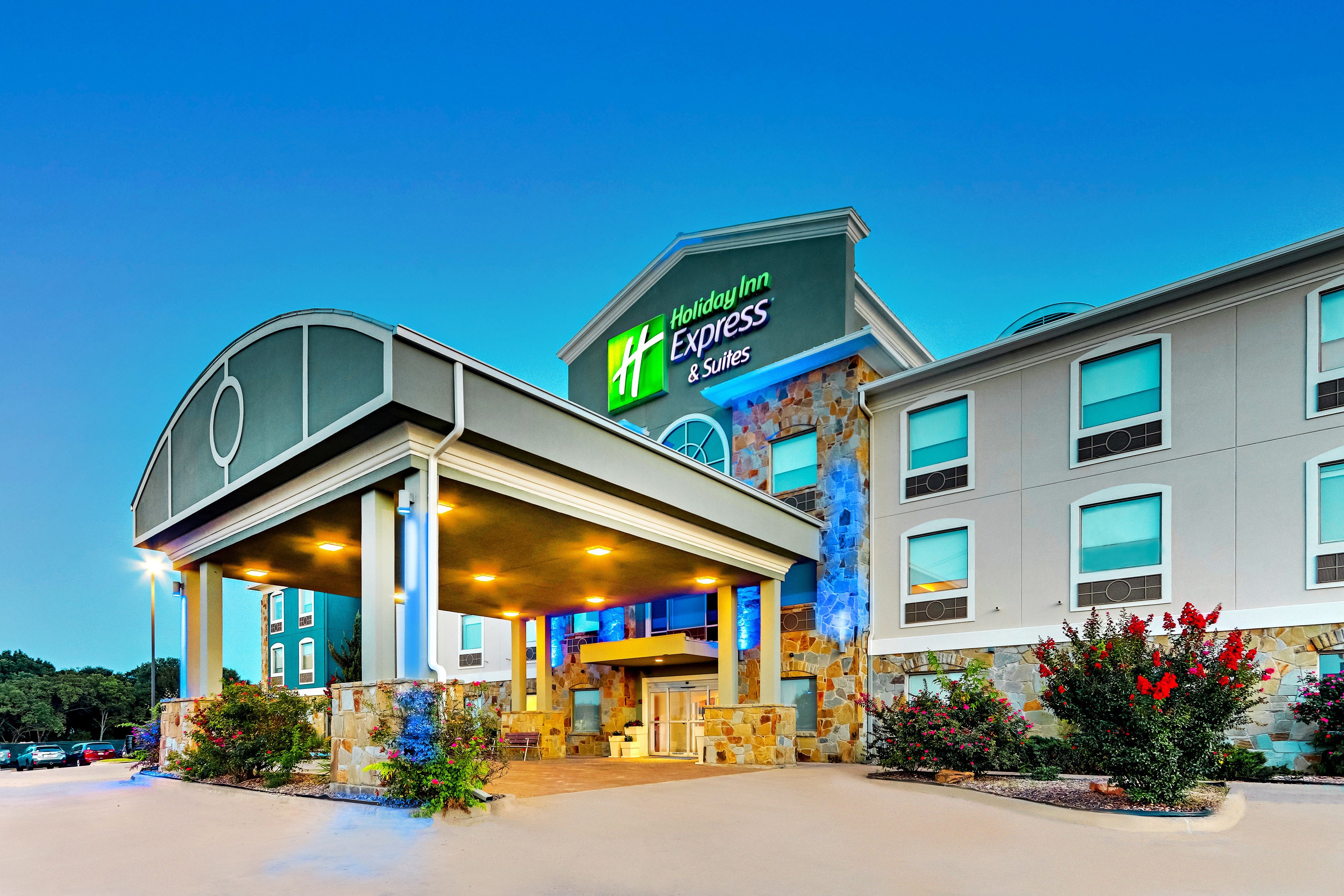 Holiday Inn Express Hotel & Suites Weatherford 1/57