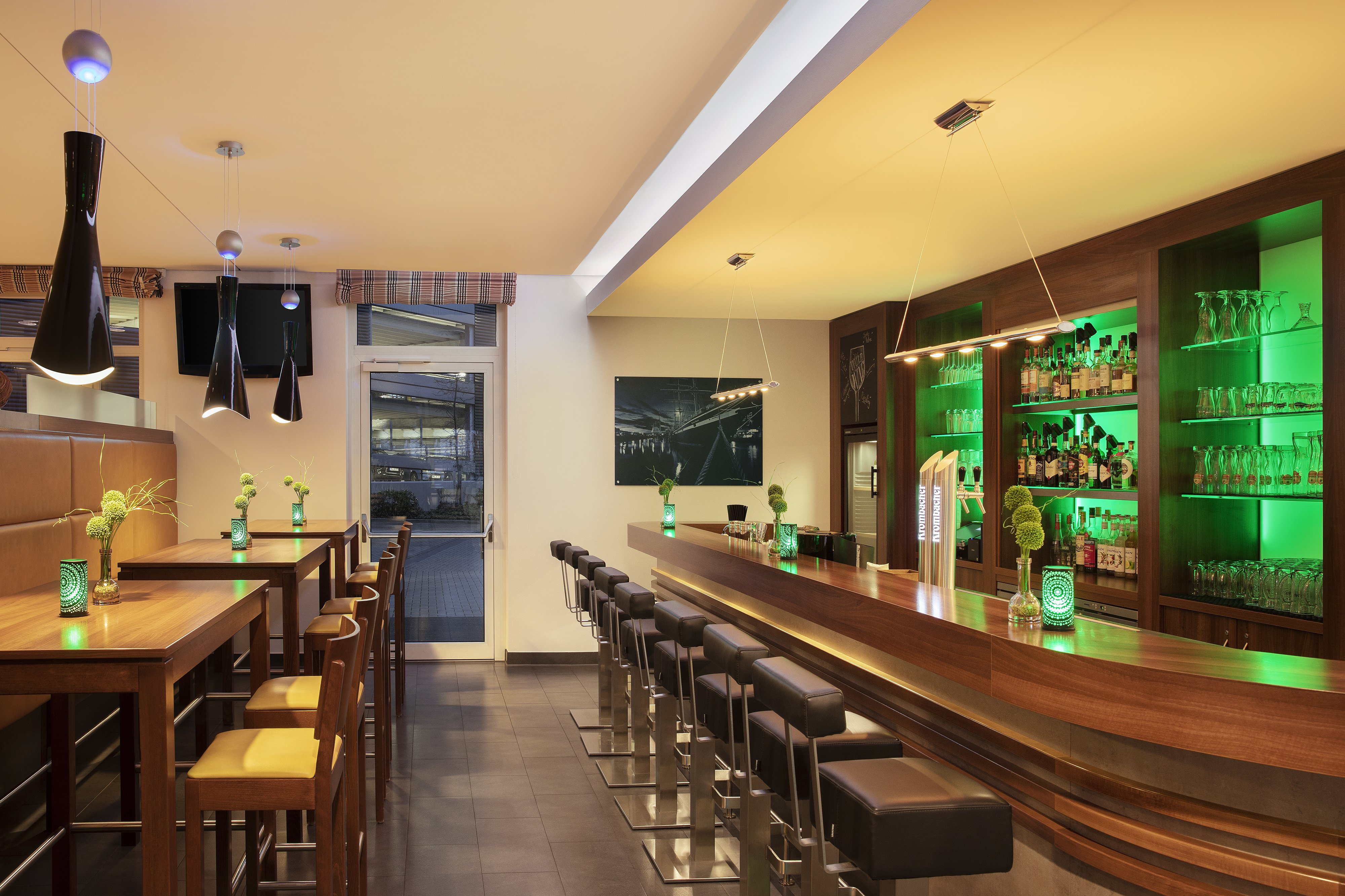 HOLIDAY INN EXPRESS BREMEN AIRPORT 34/47