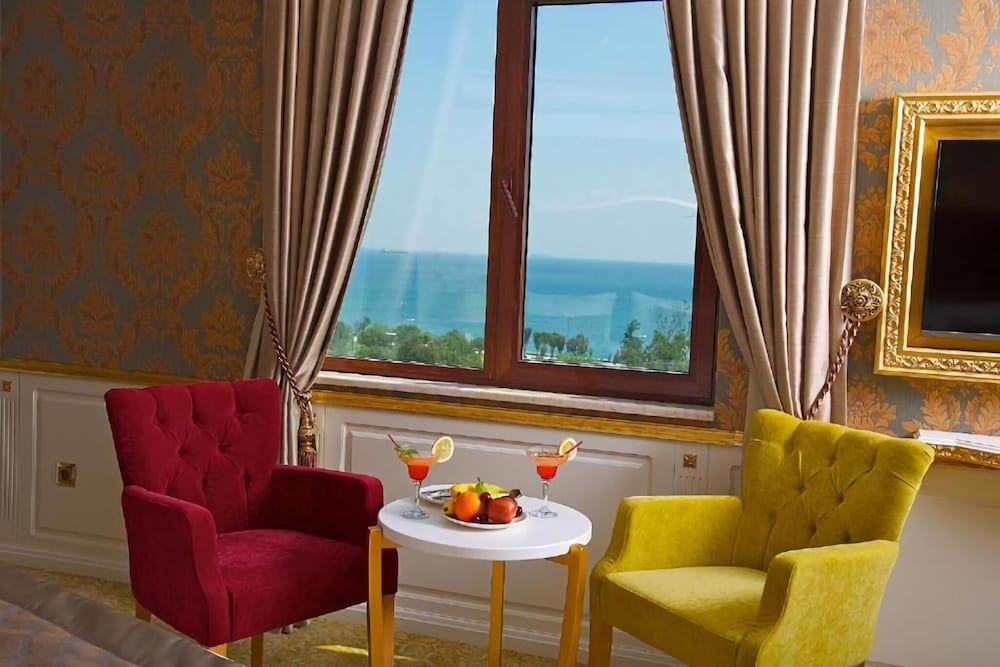 HOTEL EMIRHAN PALACE 39/67