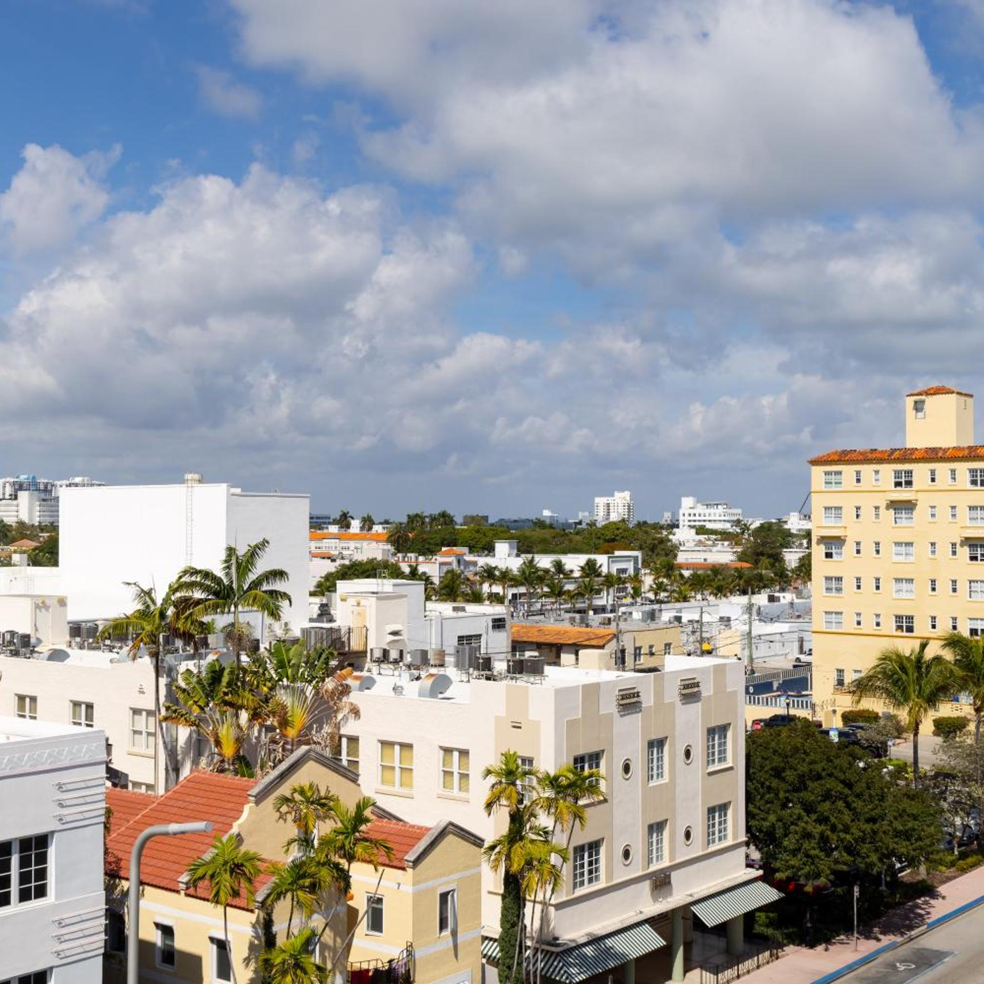 Collins Court South Beach 26/29