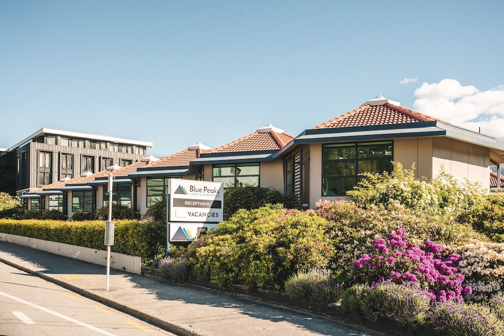 Blue Peaks Lodge and Apartments 3/63