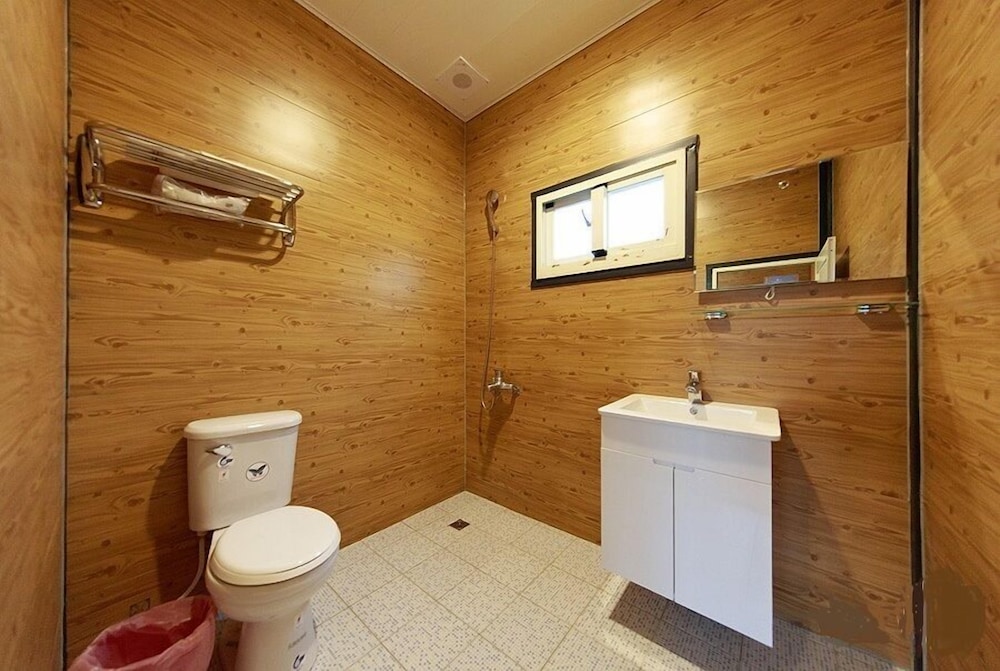 Kenting Dajianshan Wilderness Bungalow 28/32