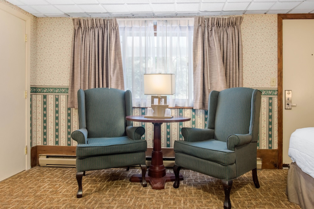 Coachman Inn 30/55